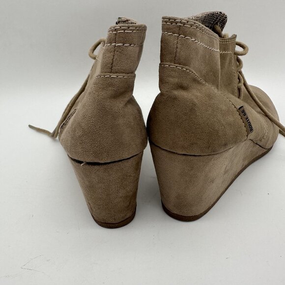 Suede Lace-Up Wedge Ankle Boots In Taupe Route 66 Chic Comfort Footwear - Picture 6 of 8